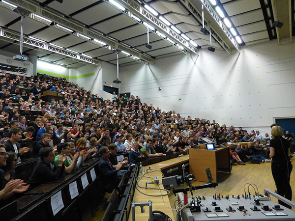 Der voll besetzte Hörsaal